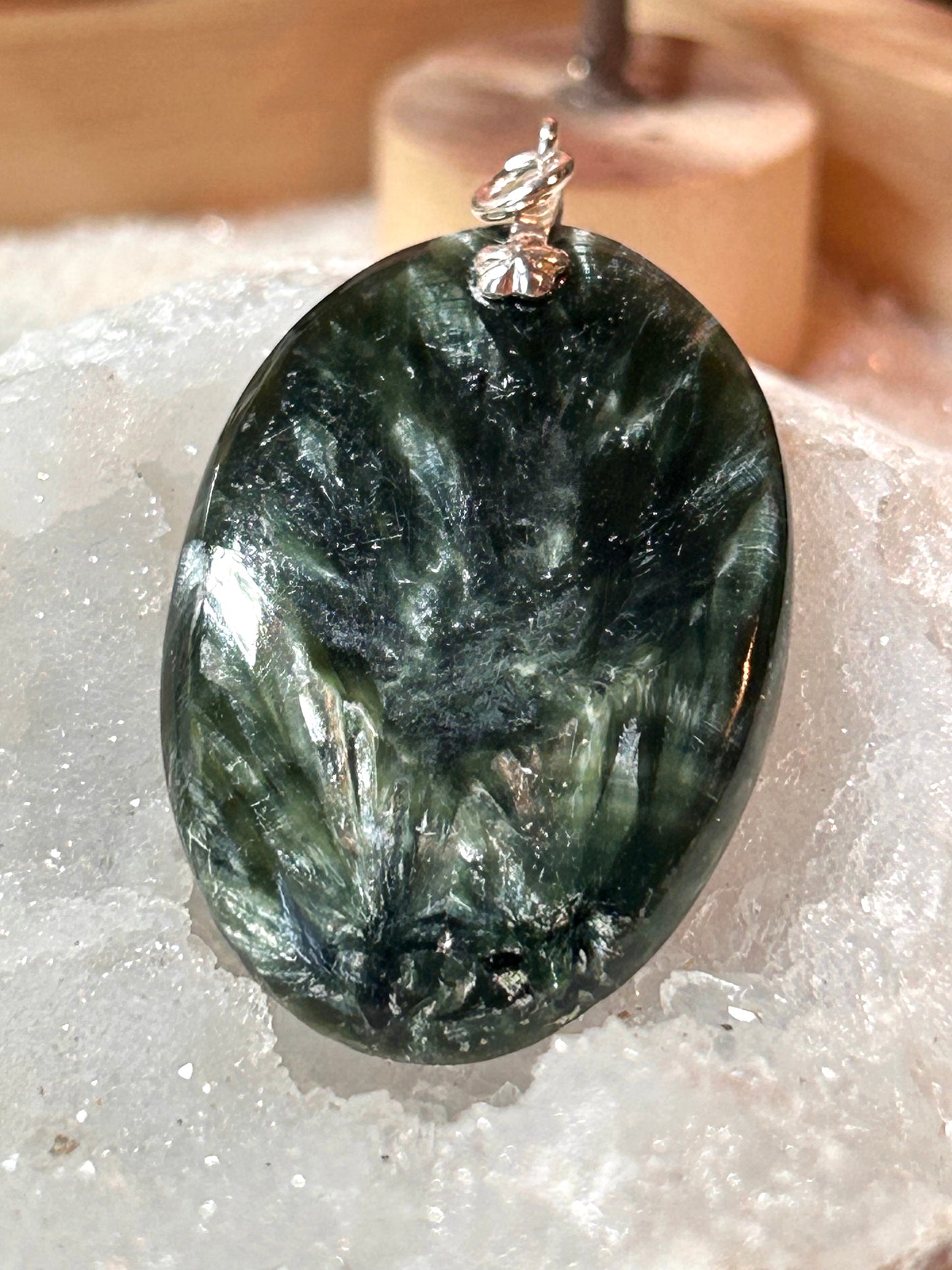 Pendentif de séraphinite