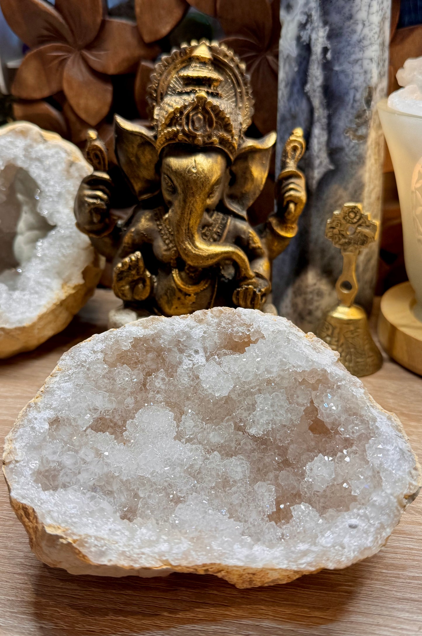 Géode de quartz blanc