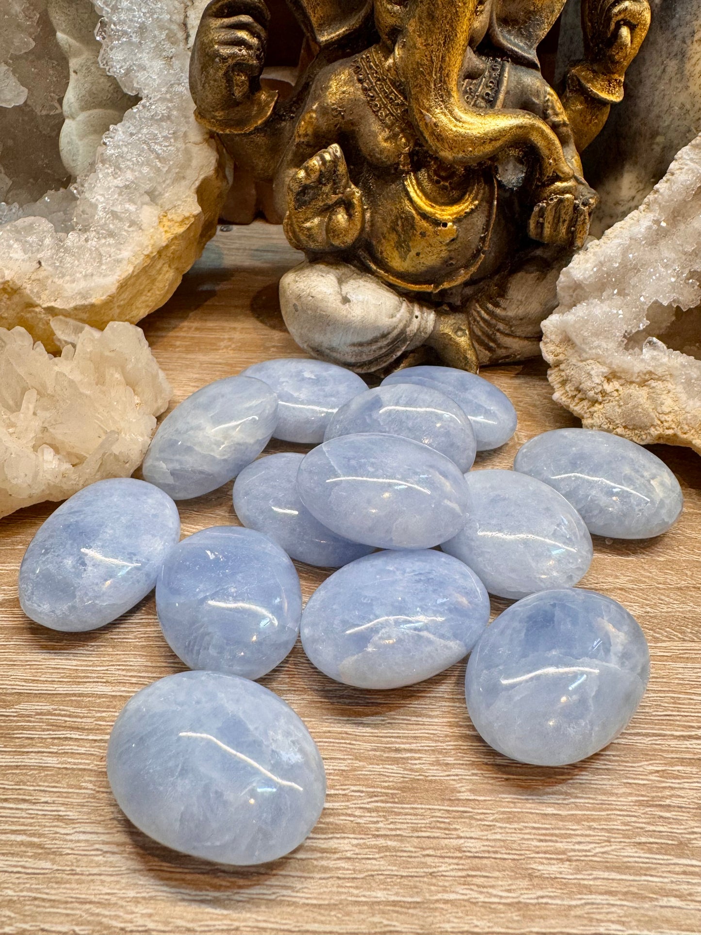 Pierre roulée de Calcite Bleue