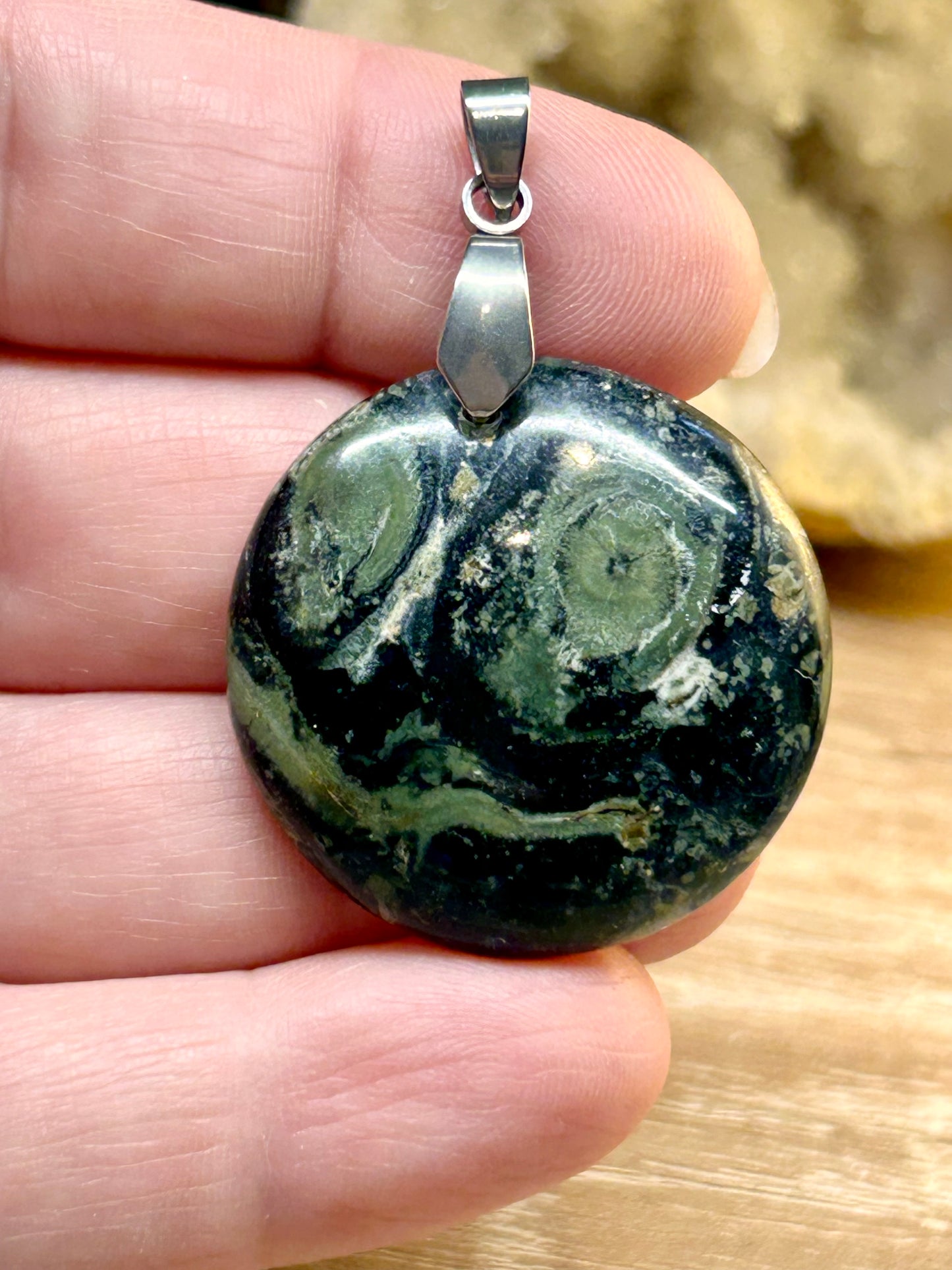 Pendentif de jaspe kambaba
