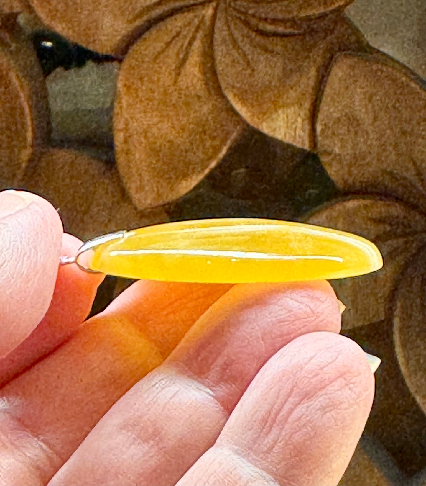 Pendentif d’aragonite jaune