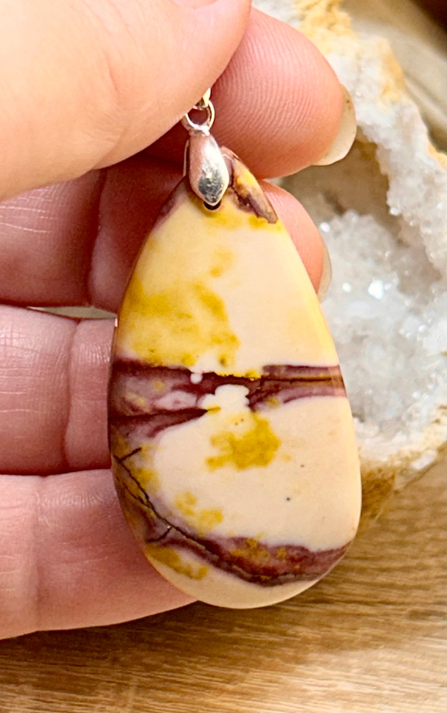 Pendentif en jaspe mokaïte