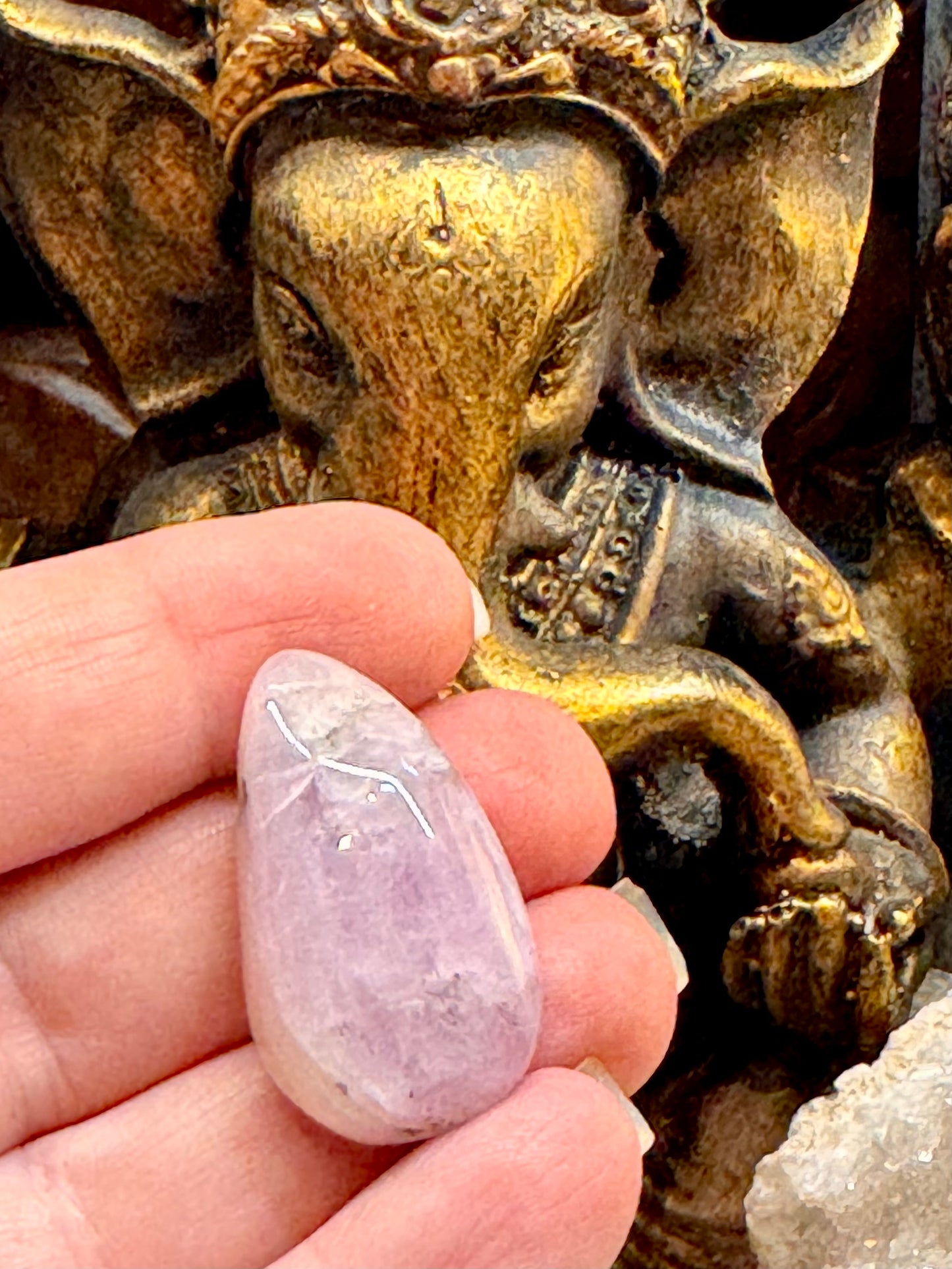 Pierre percée de Kunzite