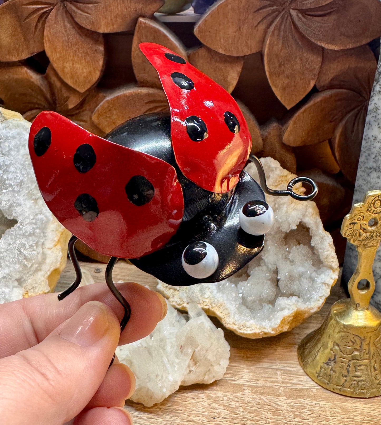 Coccinelle métallique à suspendre