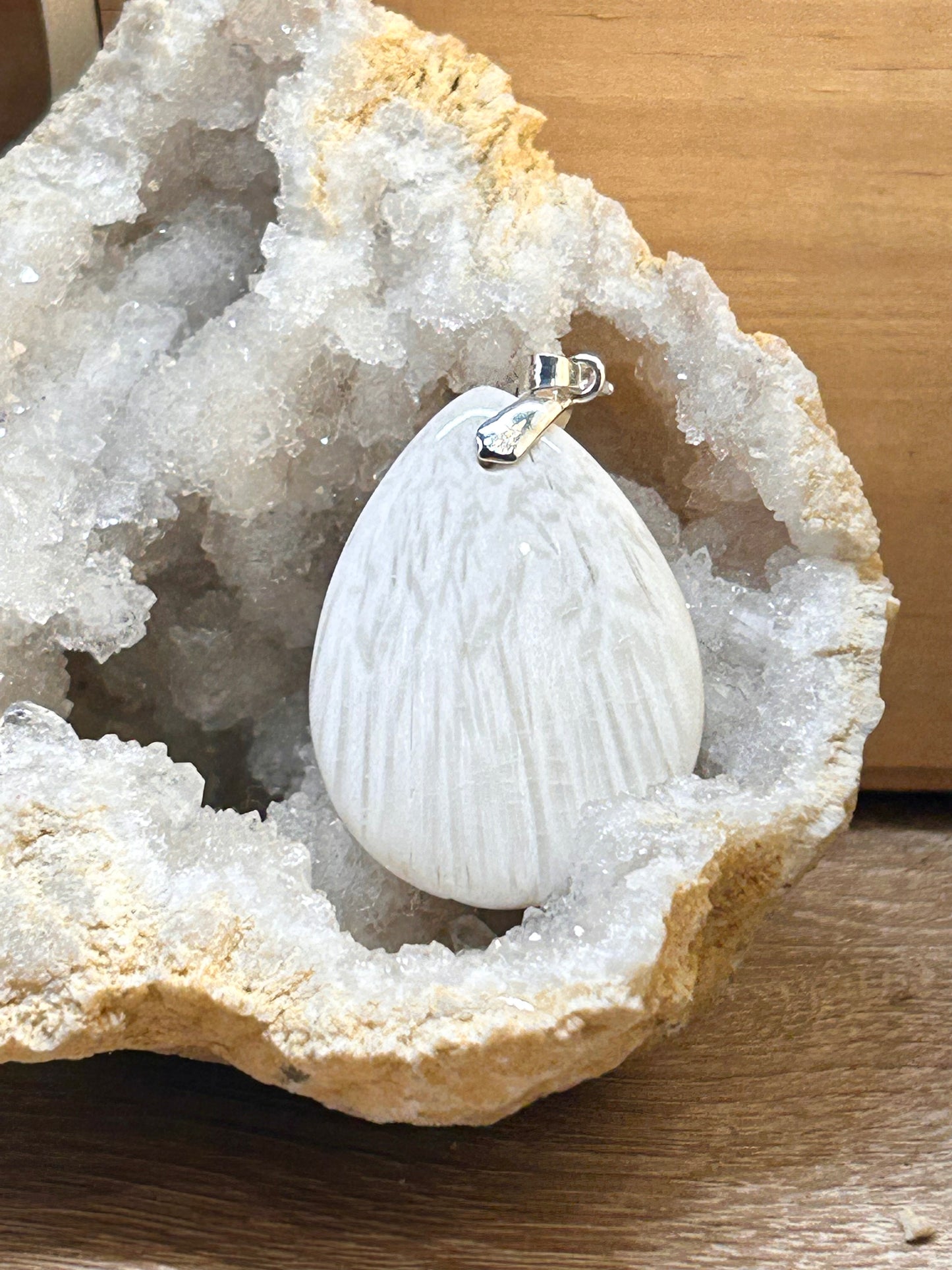 Pendentif de scolécite