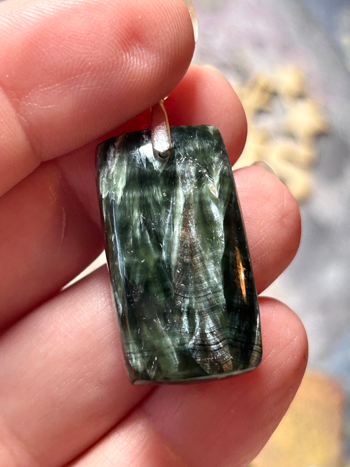 Pendentif de séraphinite