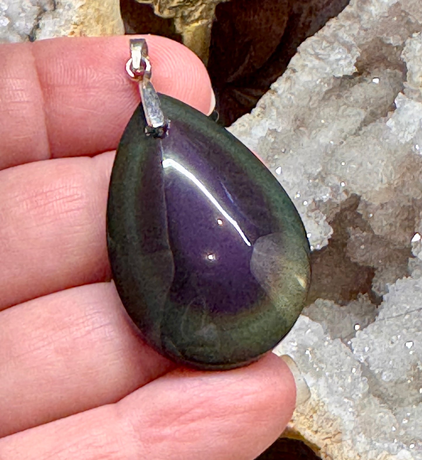 Pendentif d’obsidienne œil céleste