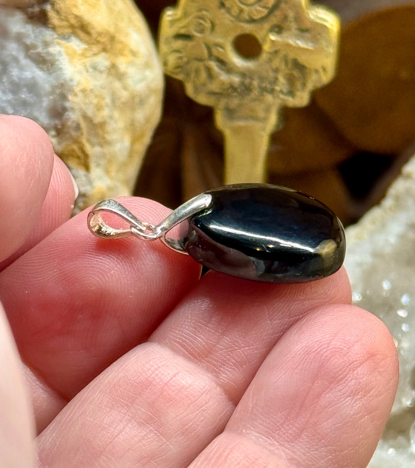 Pendentif de spinelle noir