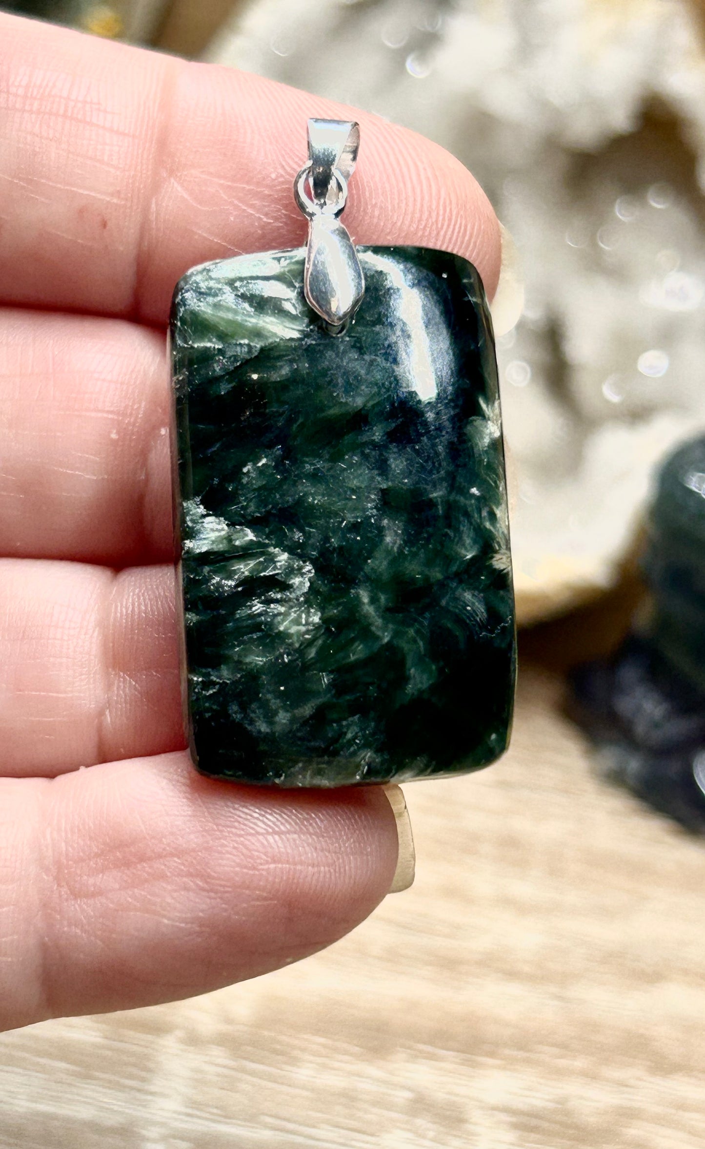 Pendentif de séraphinite