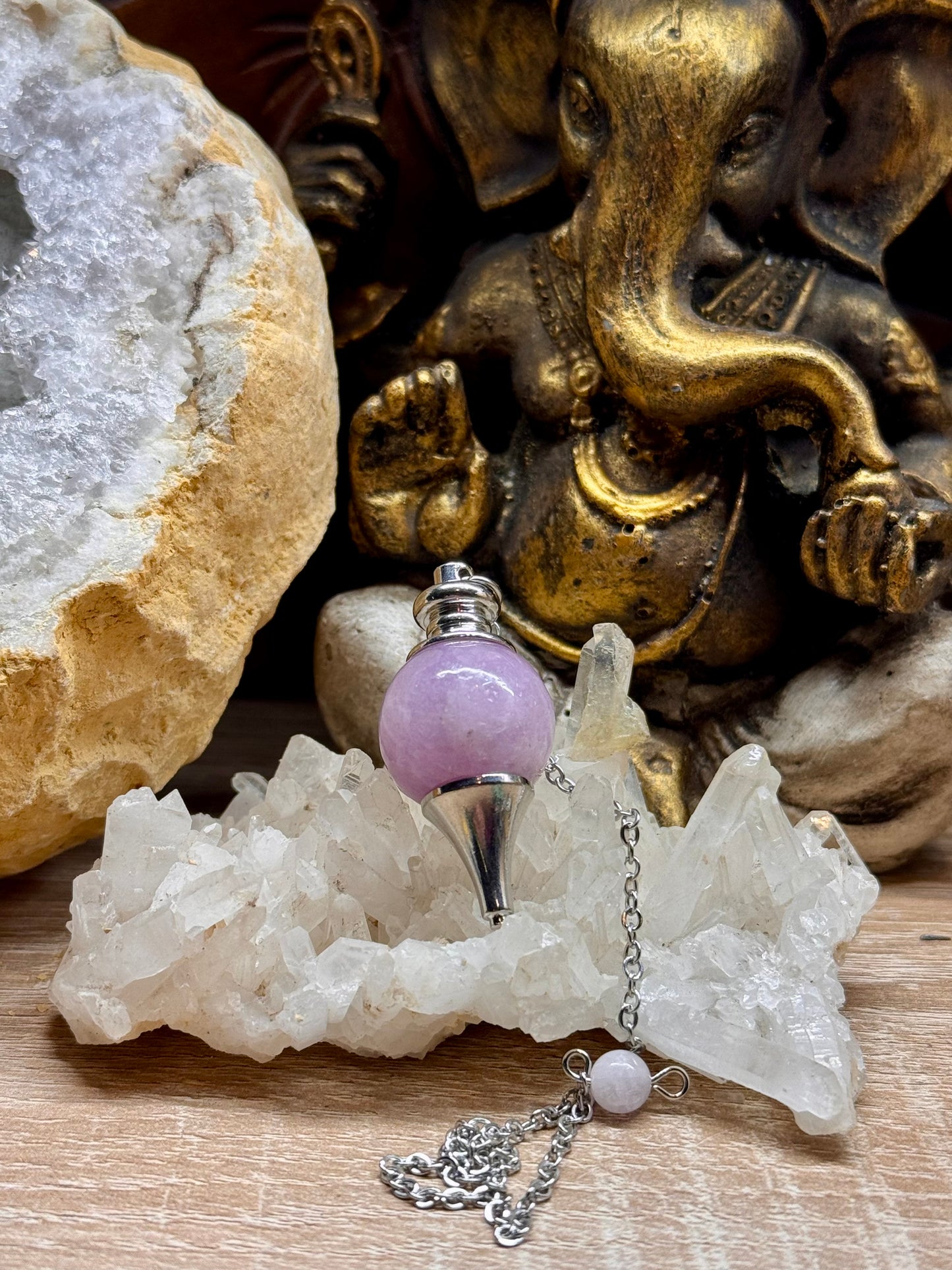 Pendule sphérique en kunzite (2)