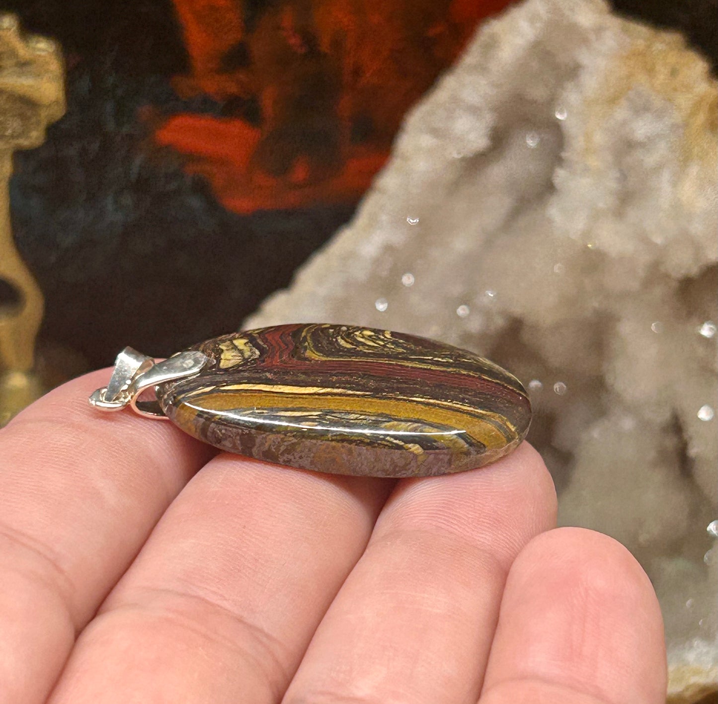 Pendentif d’œil de fer