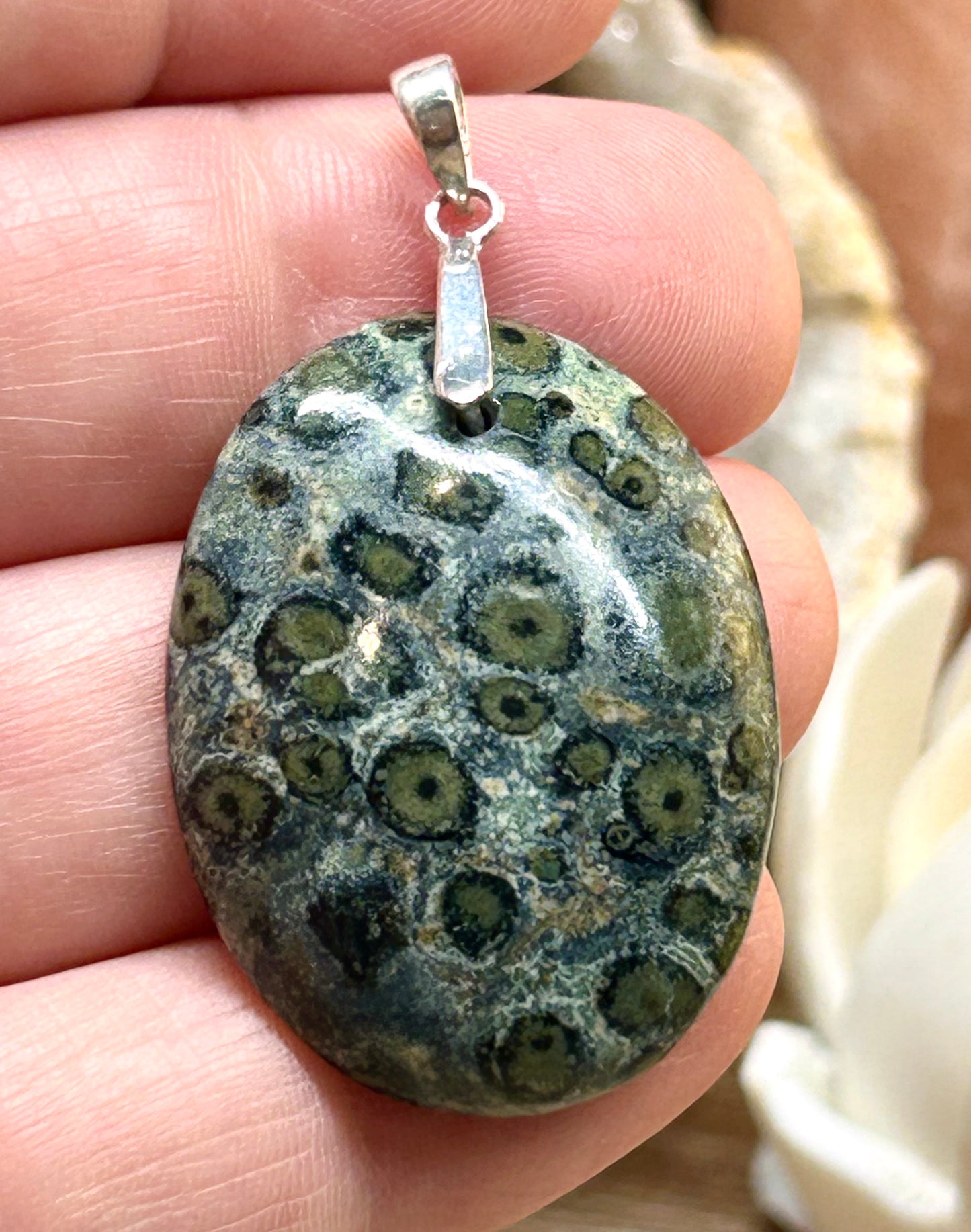 Pendentif de jaspe kambaba