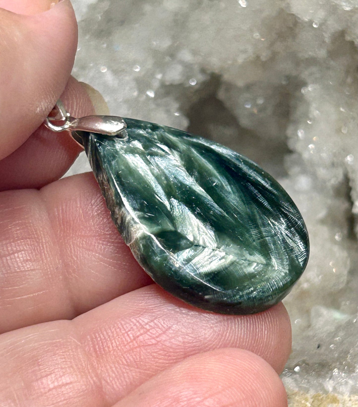 Pendentif de séraphinite