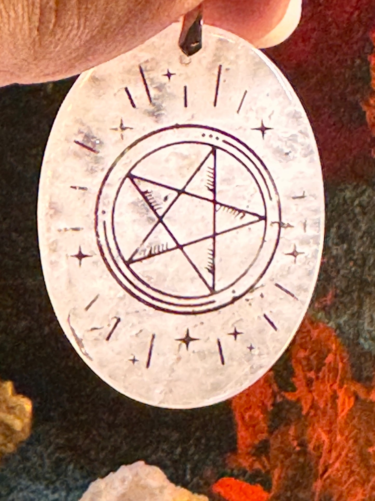 Pendentif de cristal de roche pentacle