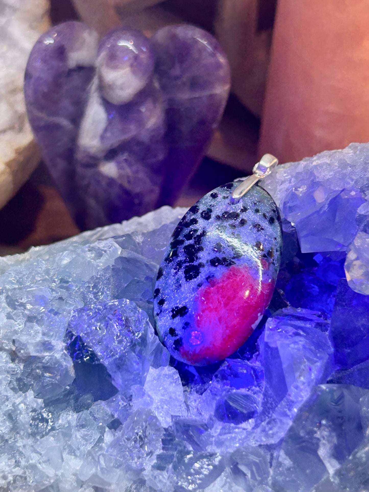 Pendentif de rubis zoisite