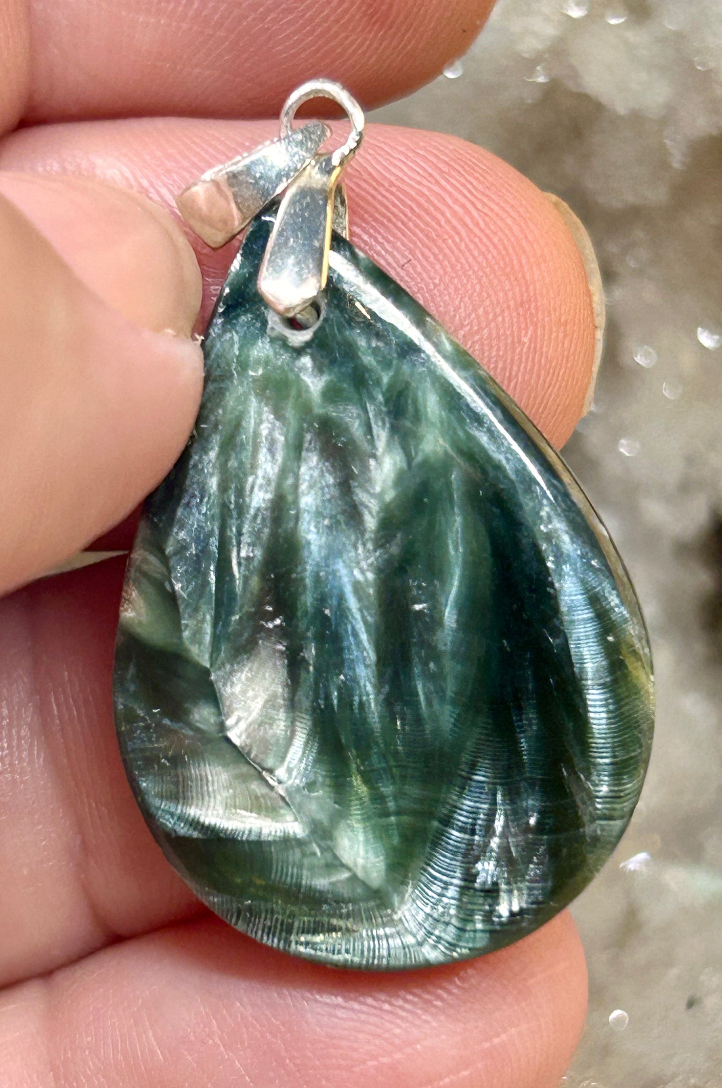 Pendentif de séraphinite