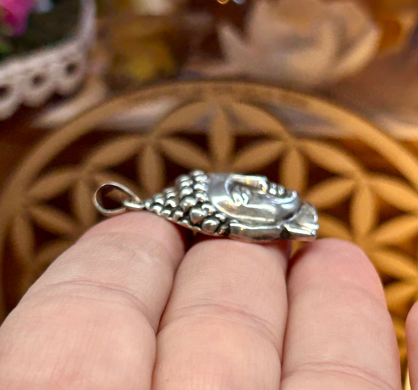 Pendentif de tête de Bouddha