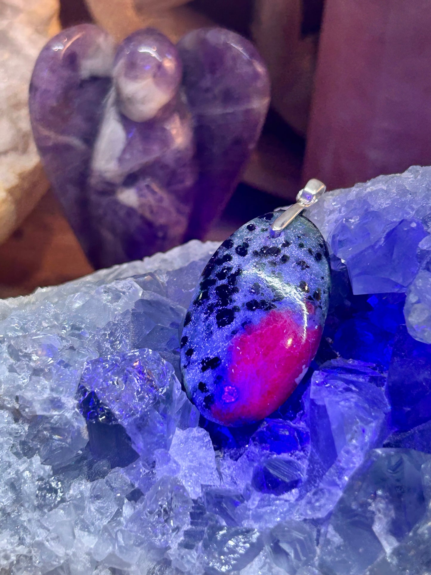 Pendentif de rubis zoisite