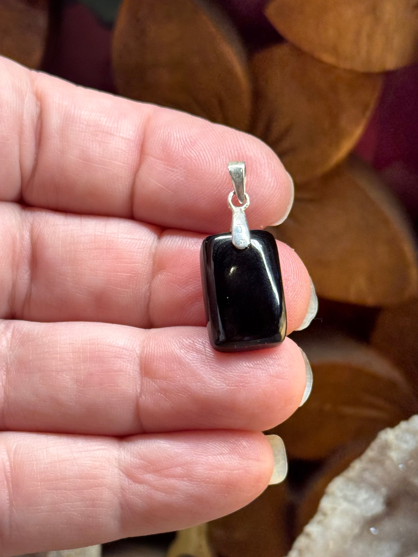 Pendentif de spinelle noire