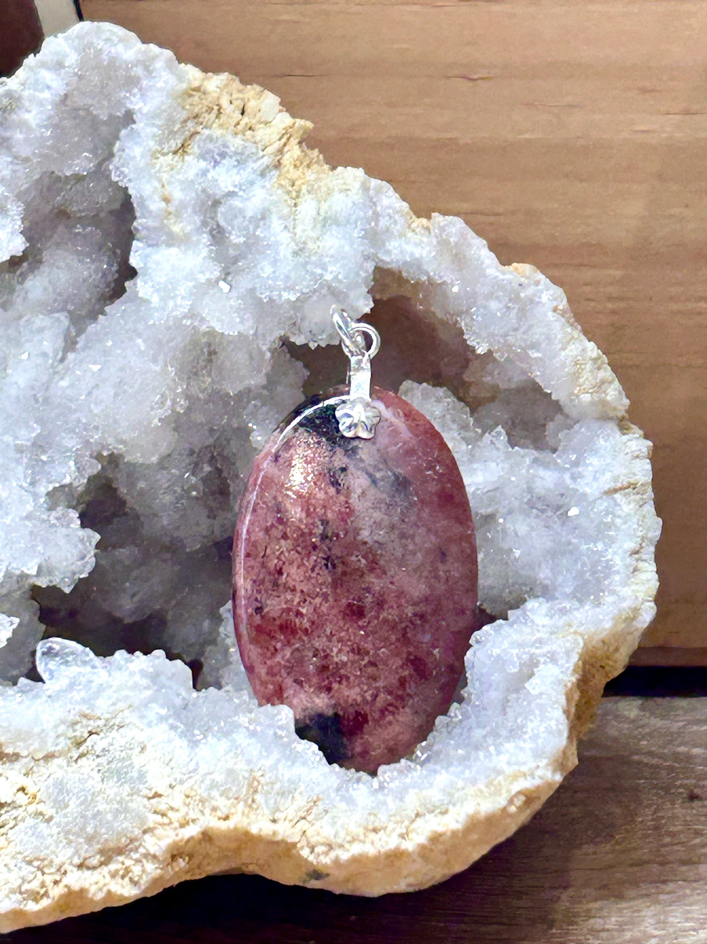 Pendentif de rhodonite