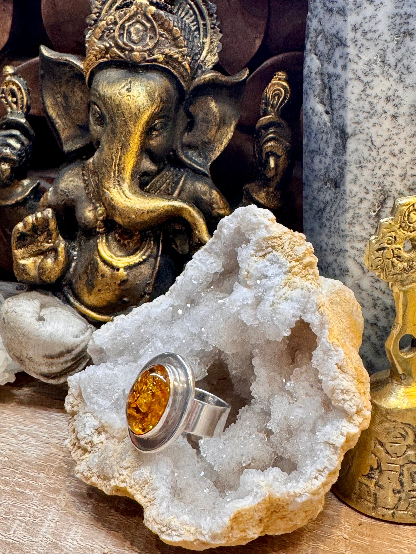 Bague en ambre T58