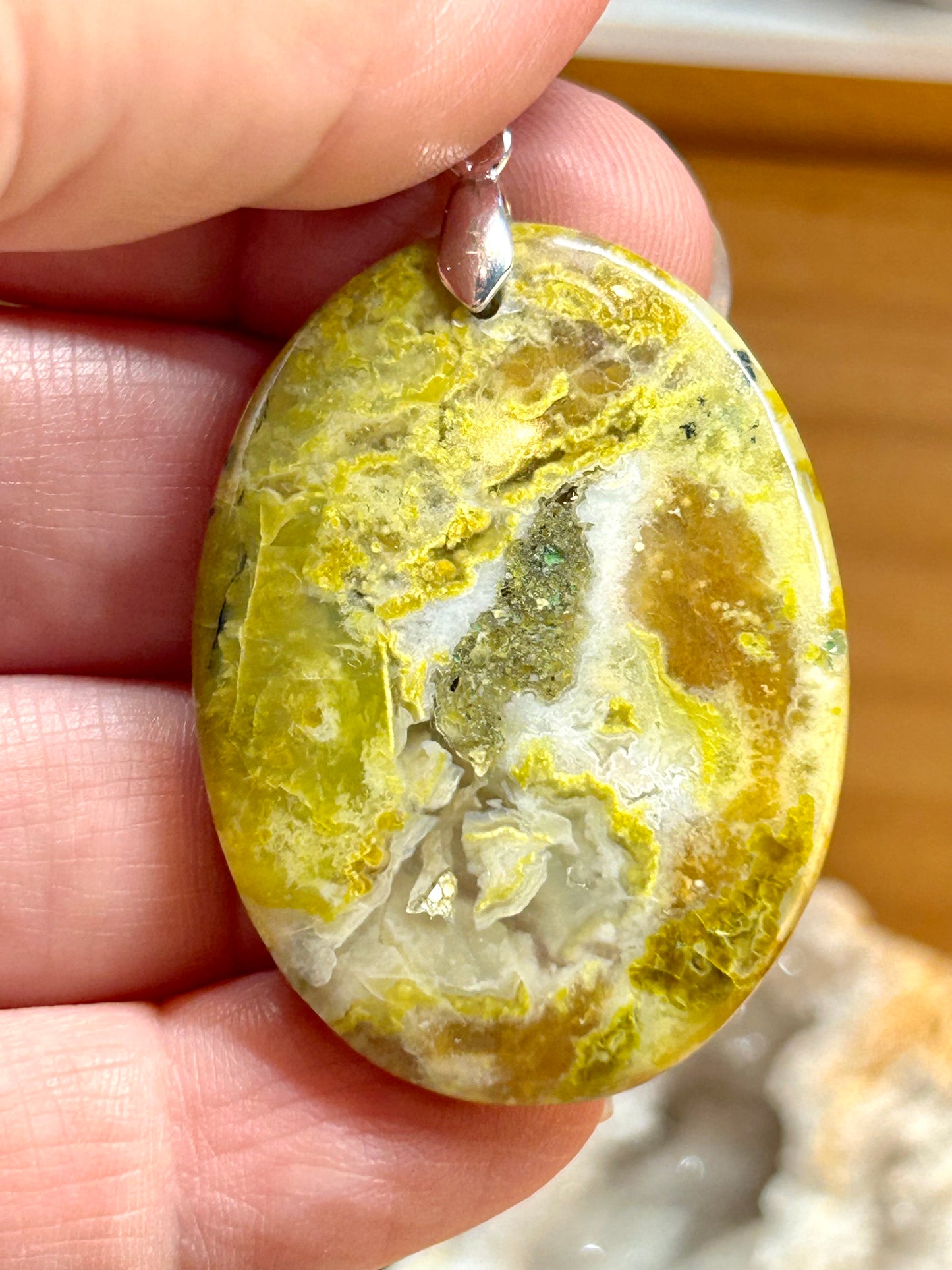 Pendentif d’atlantisite