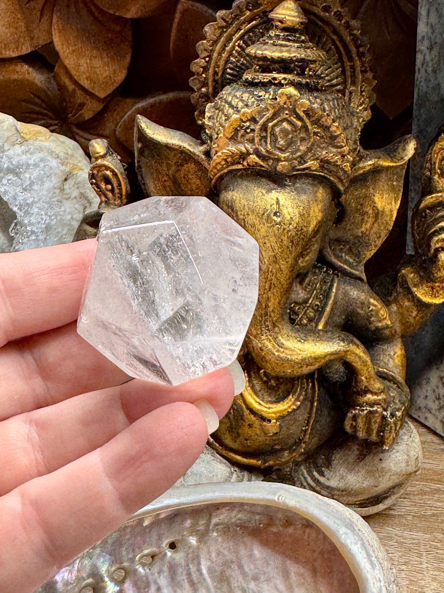 Dodécaèdre de quartz blanc