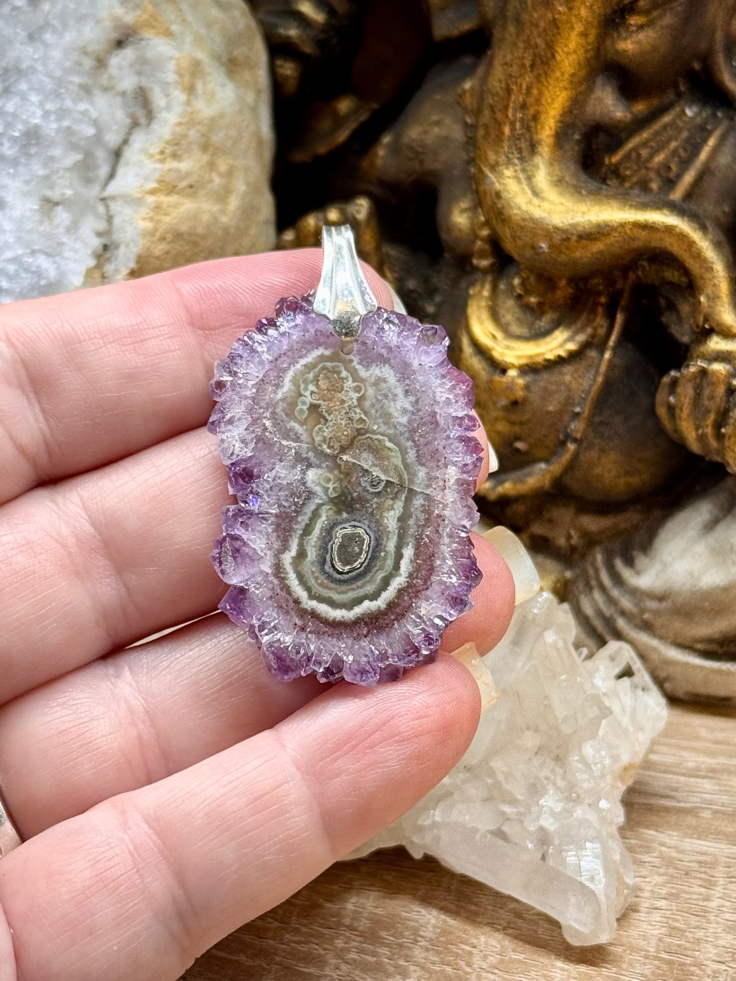 Pendentif tranche d’améthyste foncée