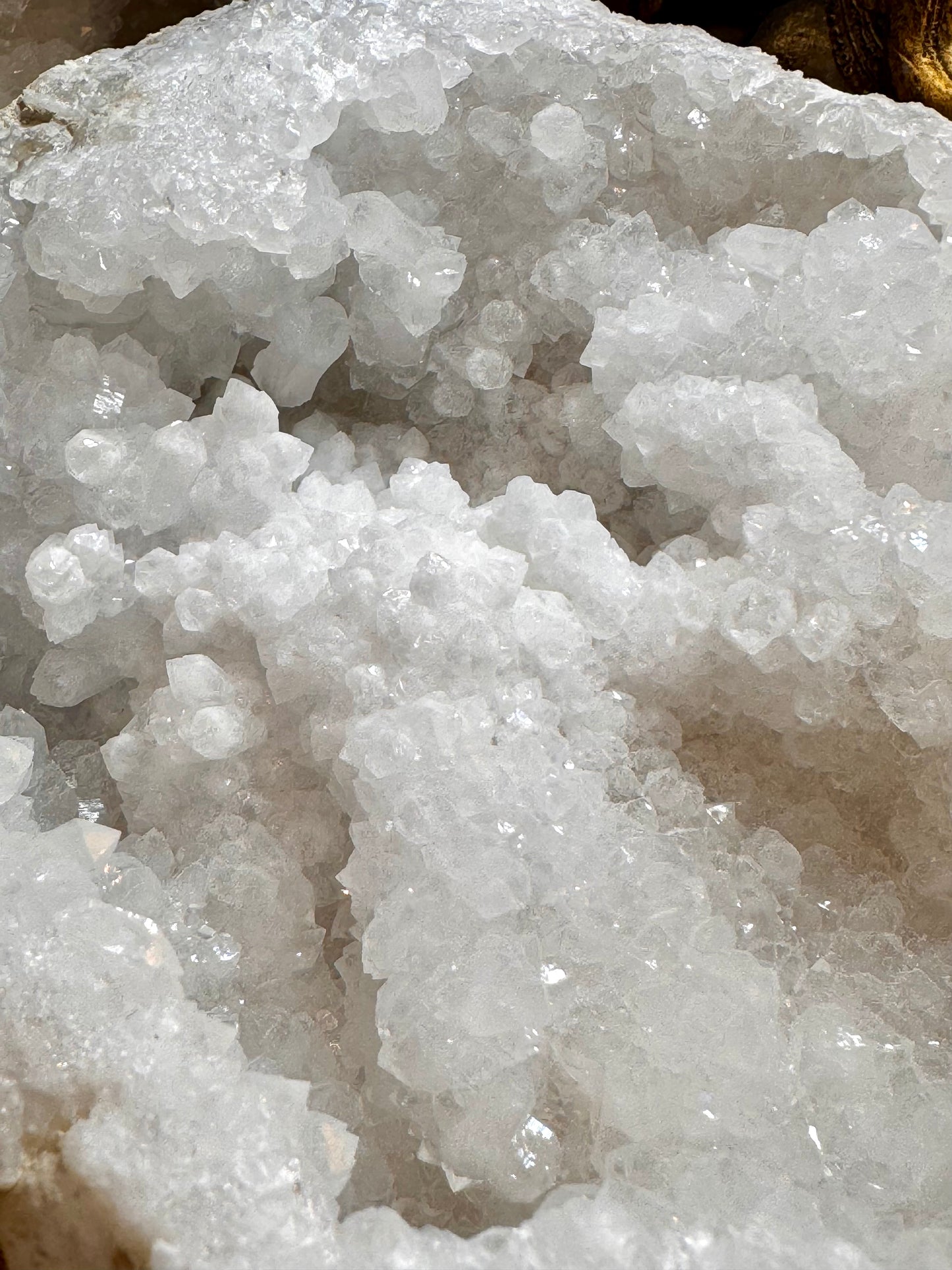 Géode de quartz blanc 1,8kg