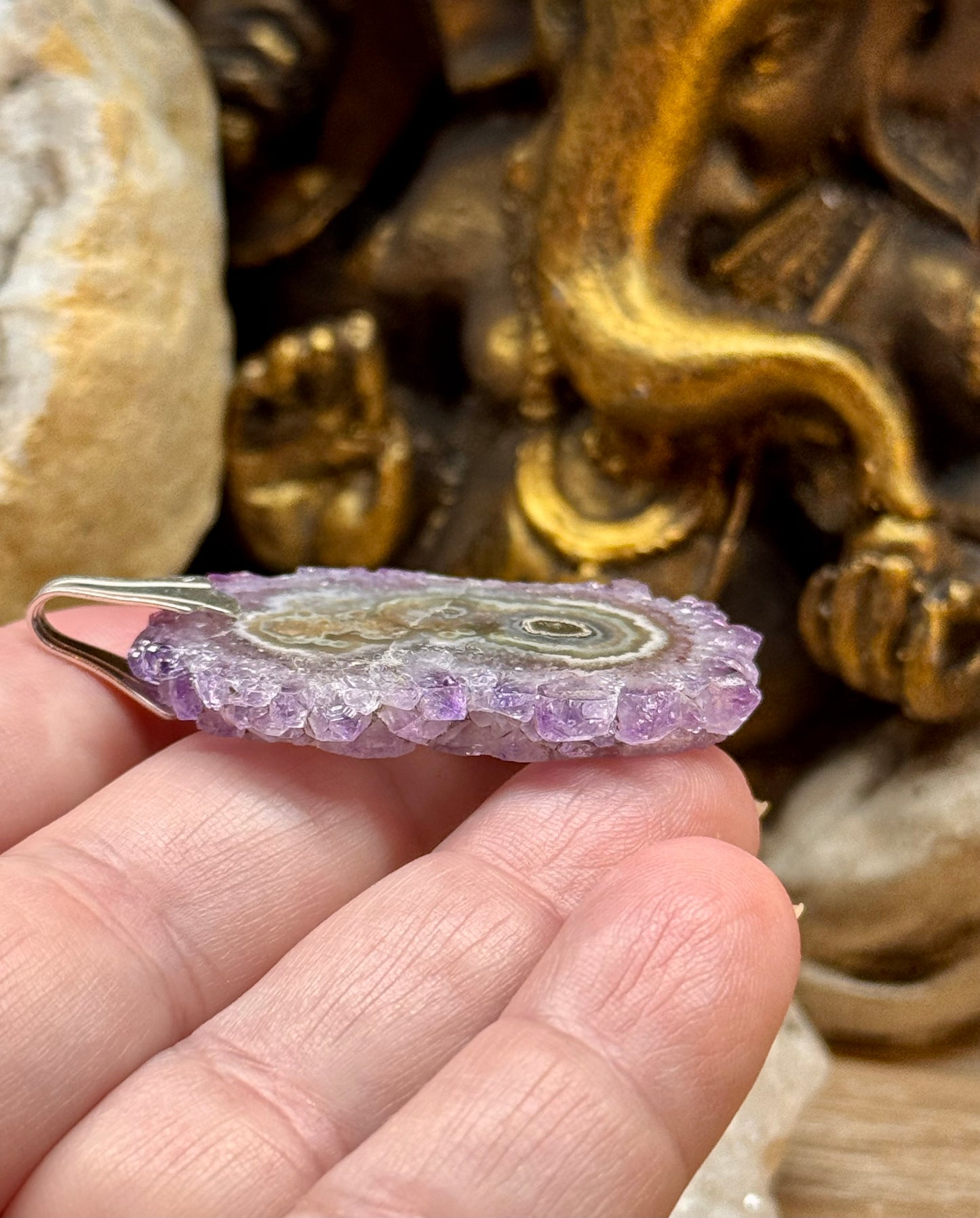 Pendentif tranche d’améthyste foncée
