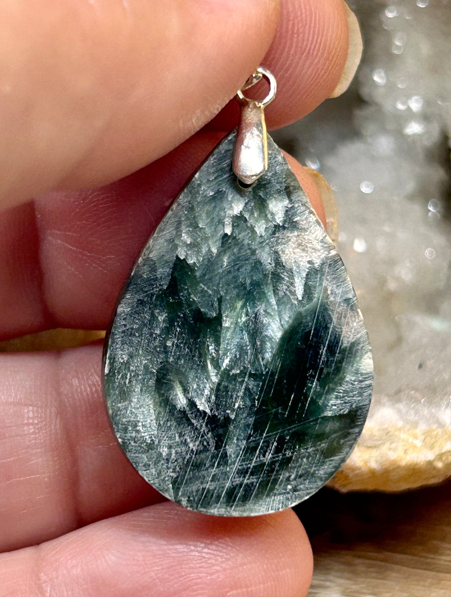 Pendentif de séraphinite