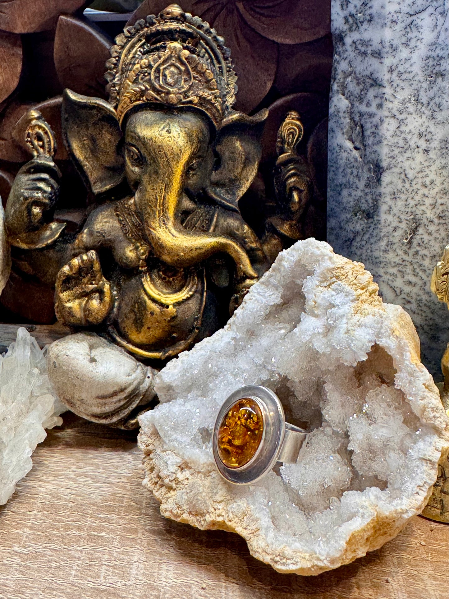 Bague en ambre T58