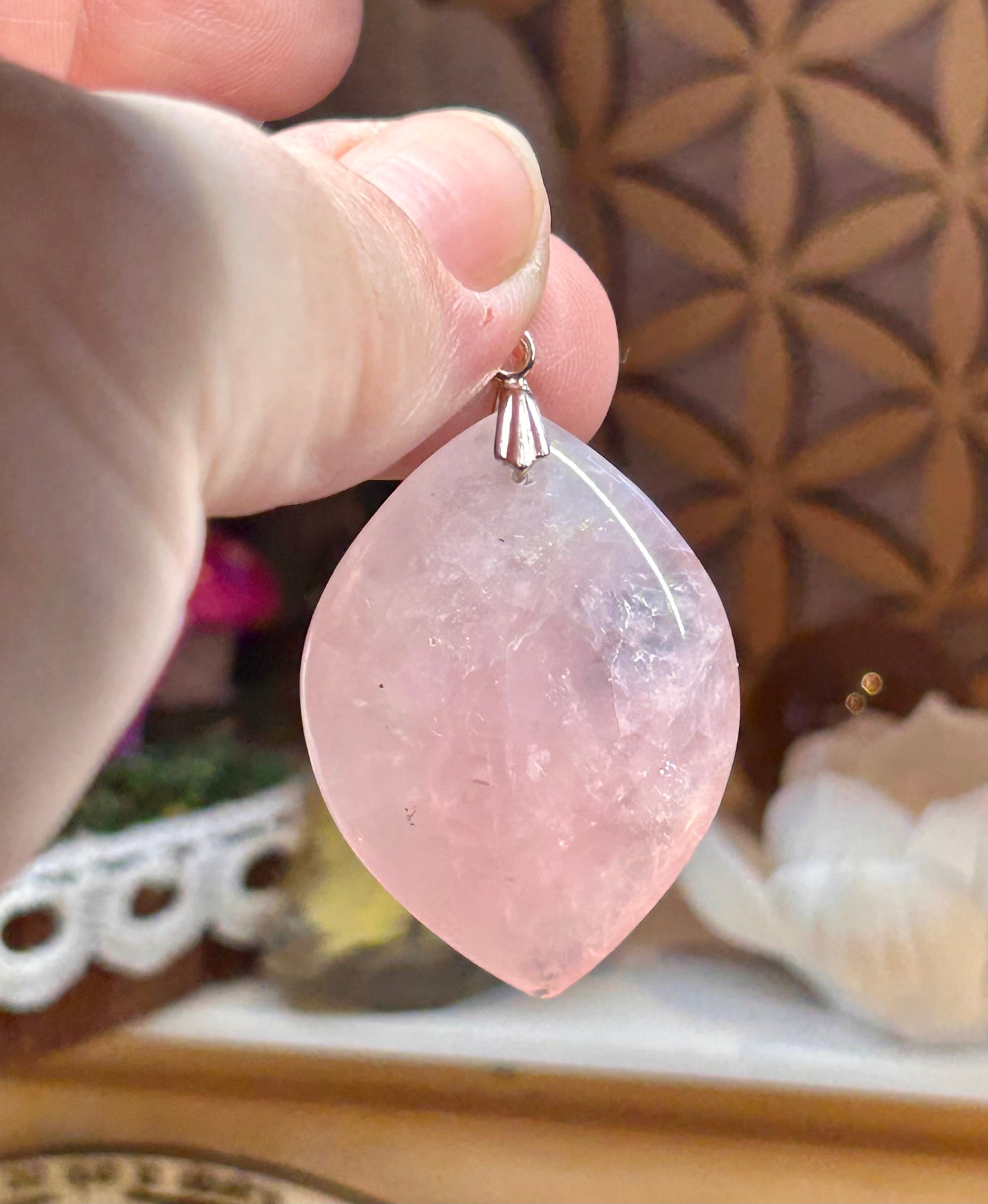 Pendentif de quartz rose marquise