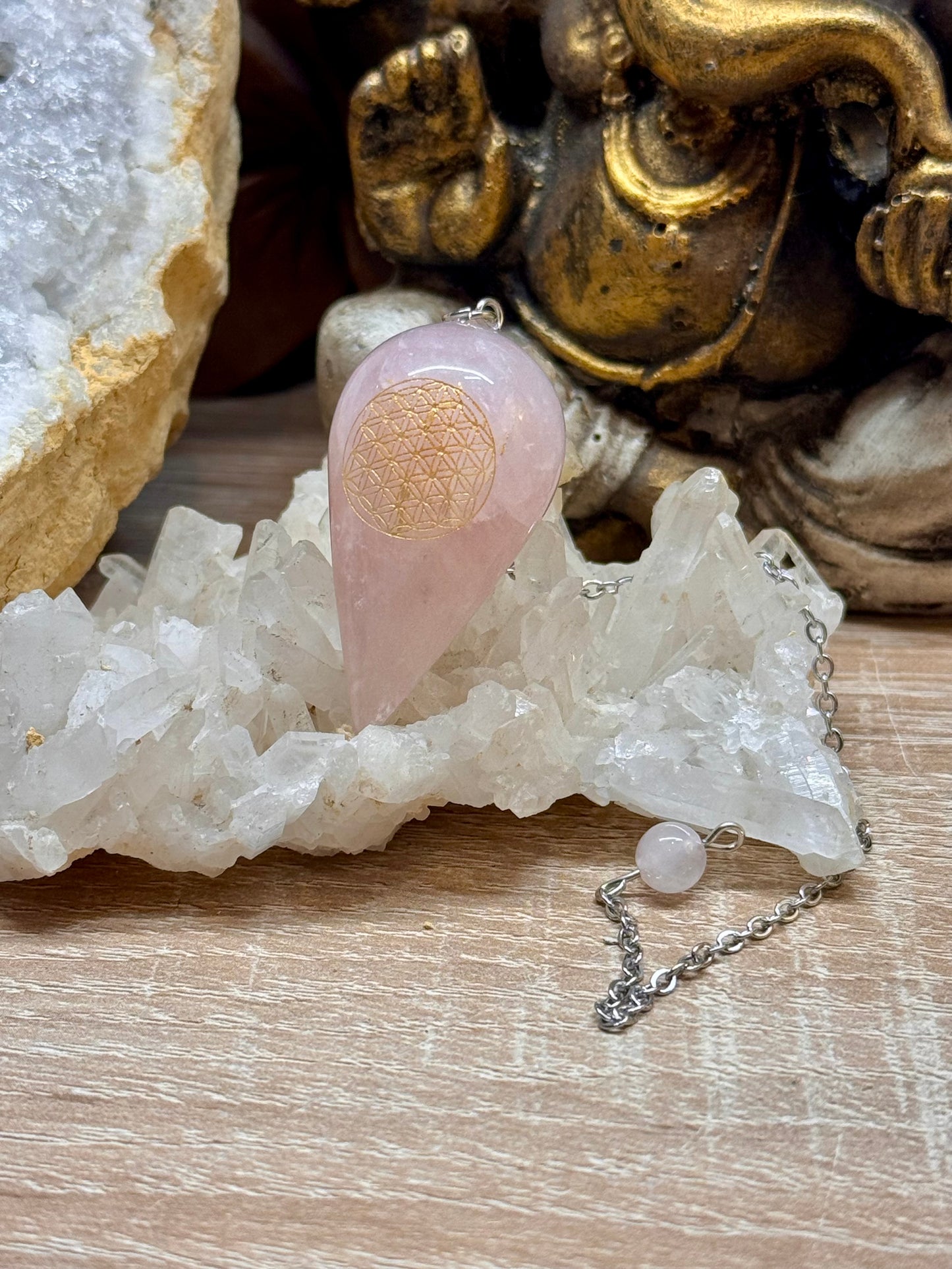 Pendule goutte gravé Quartz Rose