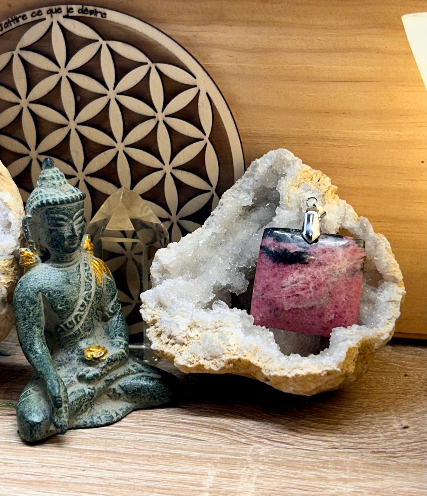 Pendentif de rhodonite veinée