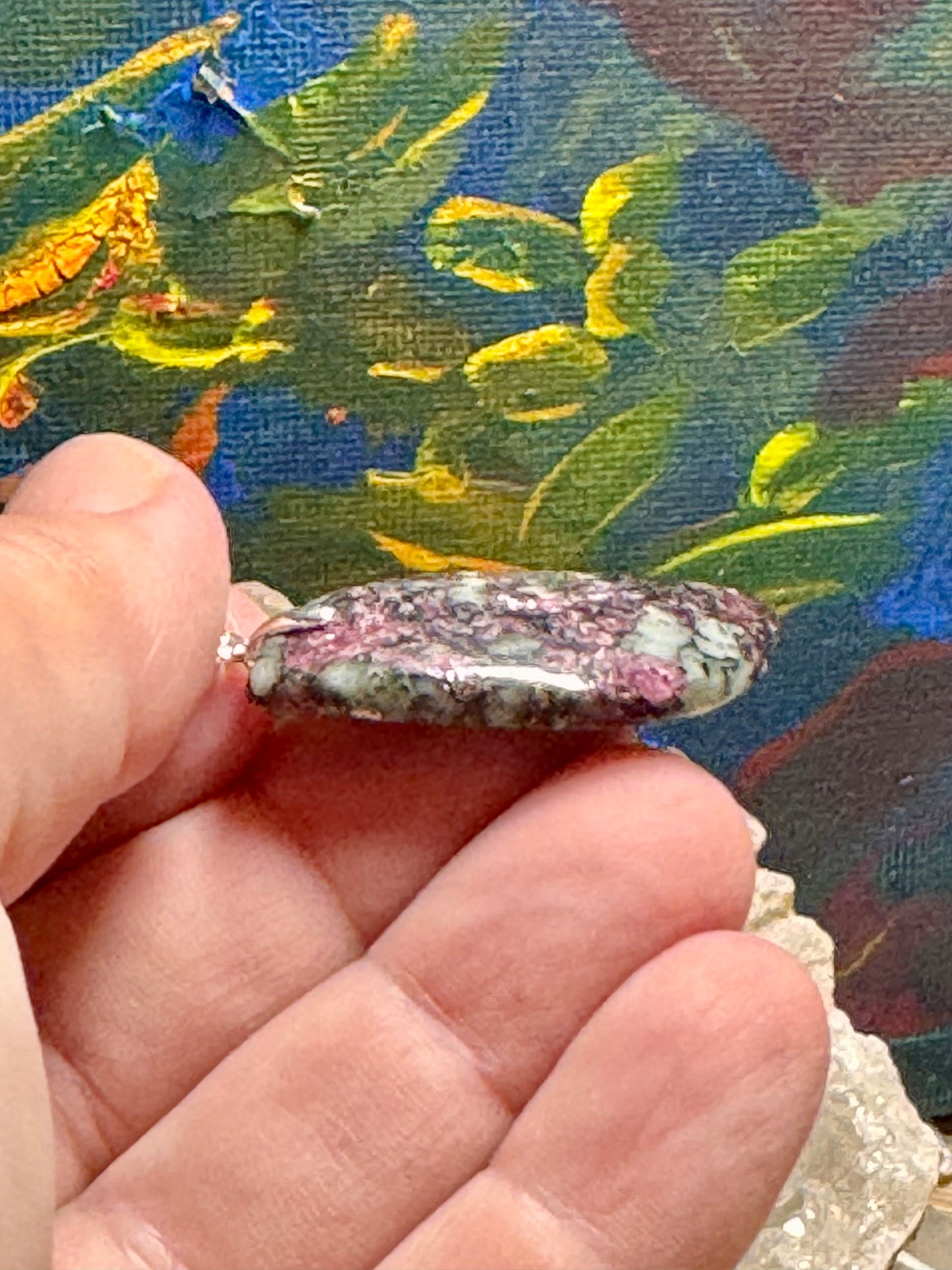 Pendentif d’eudialyte