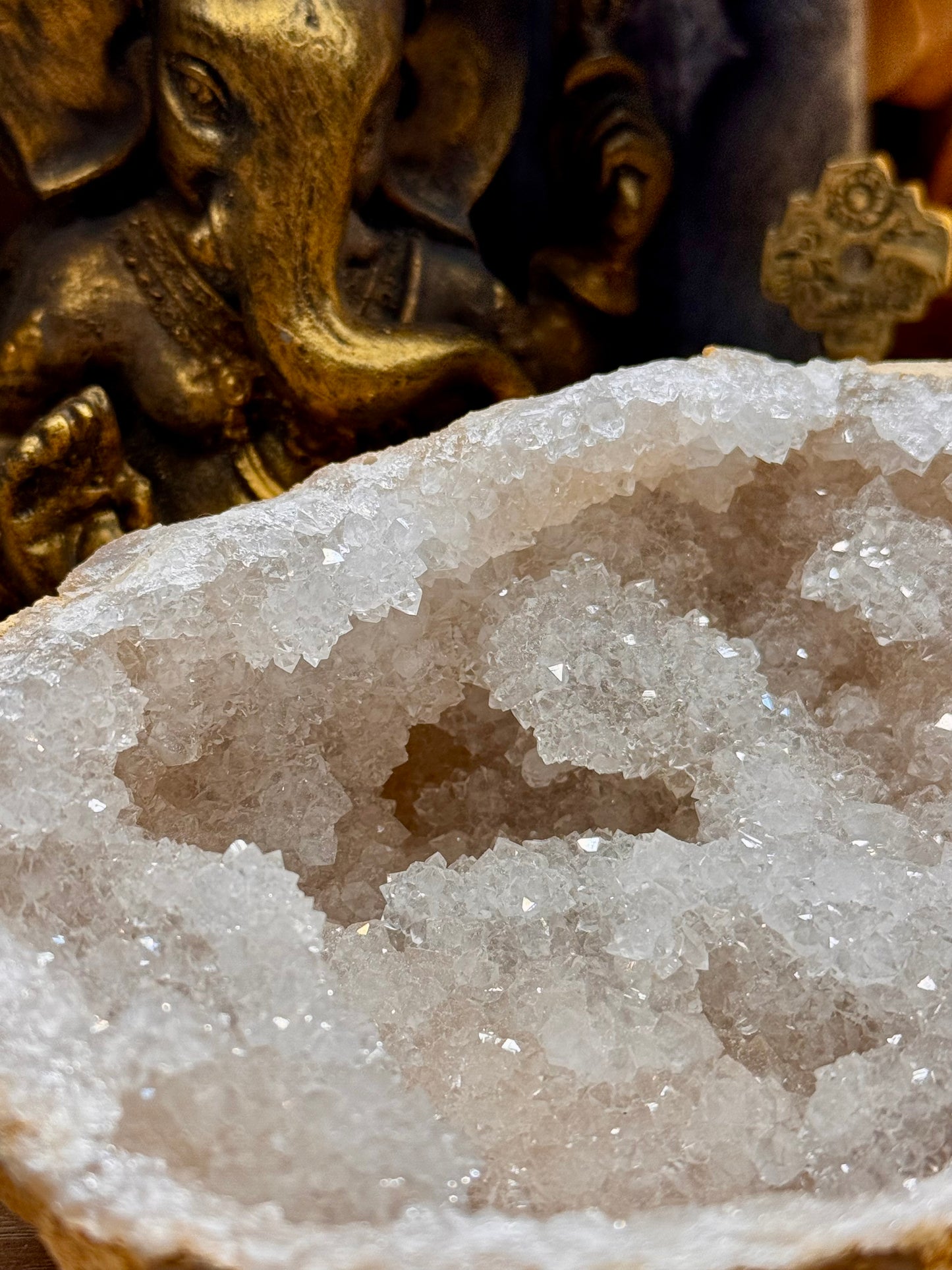 Géode de quartz blanc