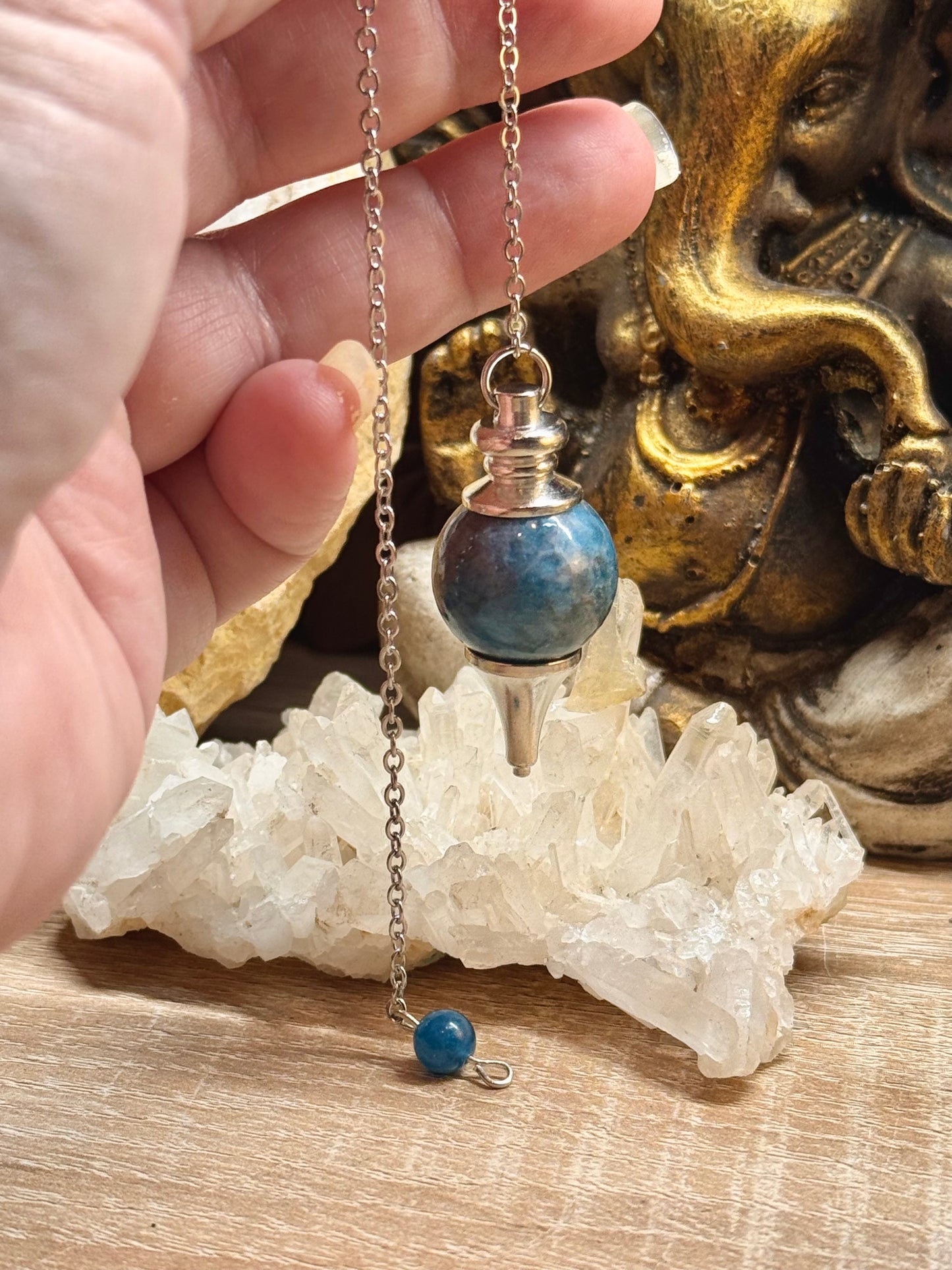 Pendule sphérique en Apatite (2)