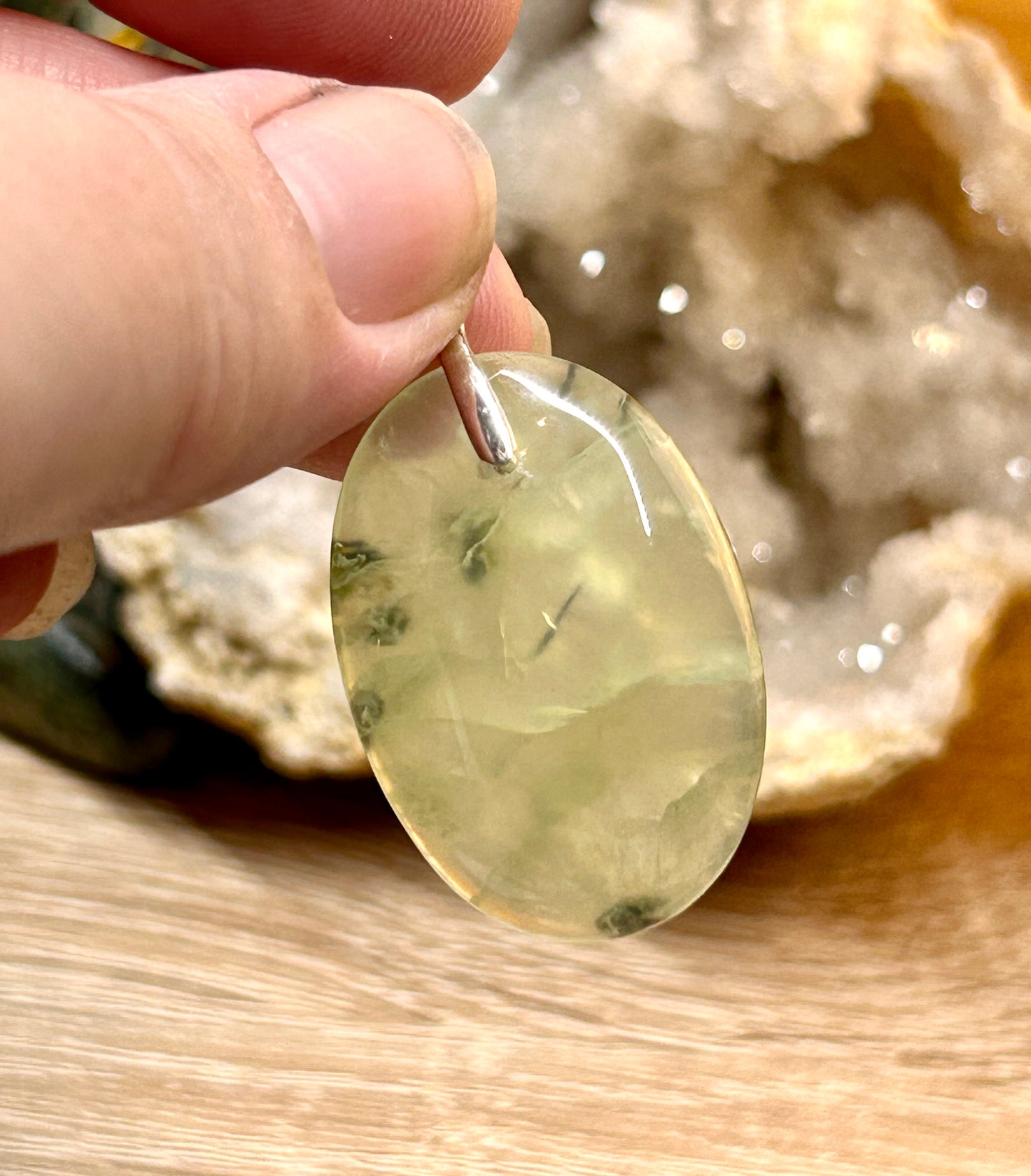 Pendentif de préhnite