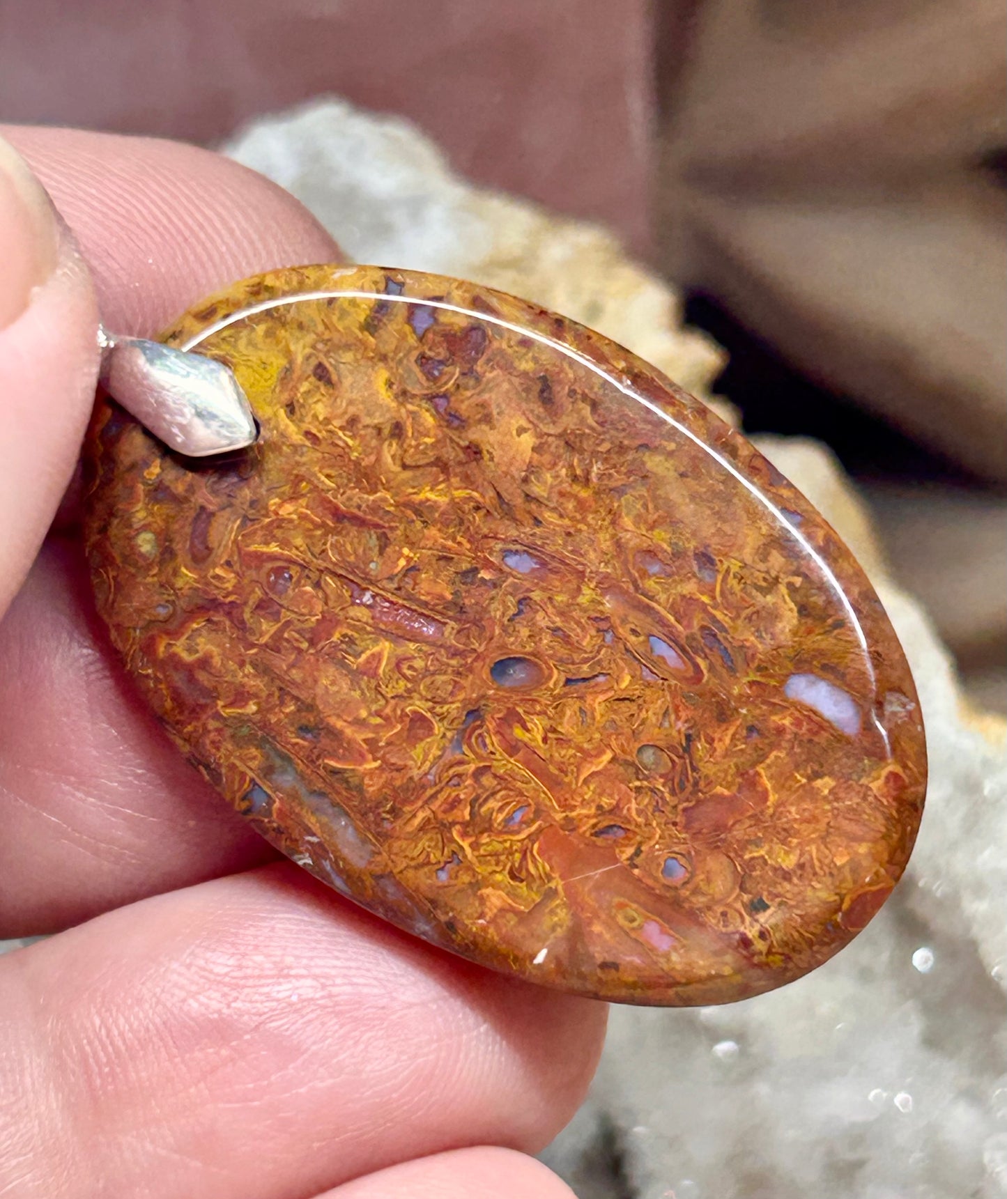 Pendentif d’agate jaune racine de palmier