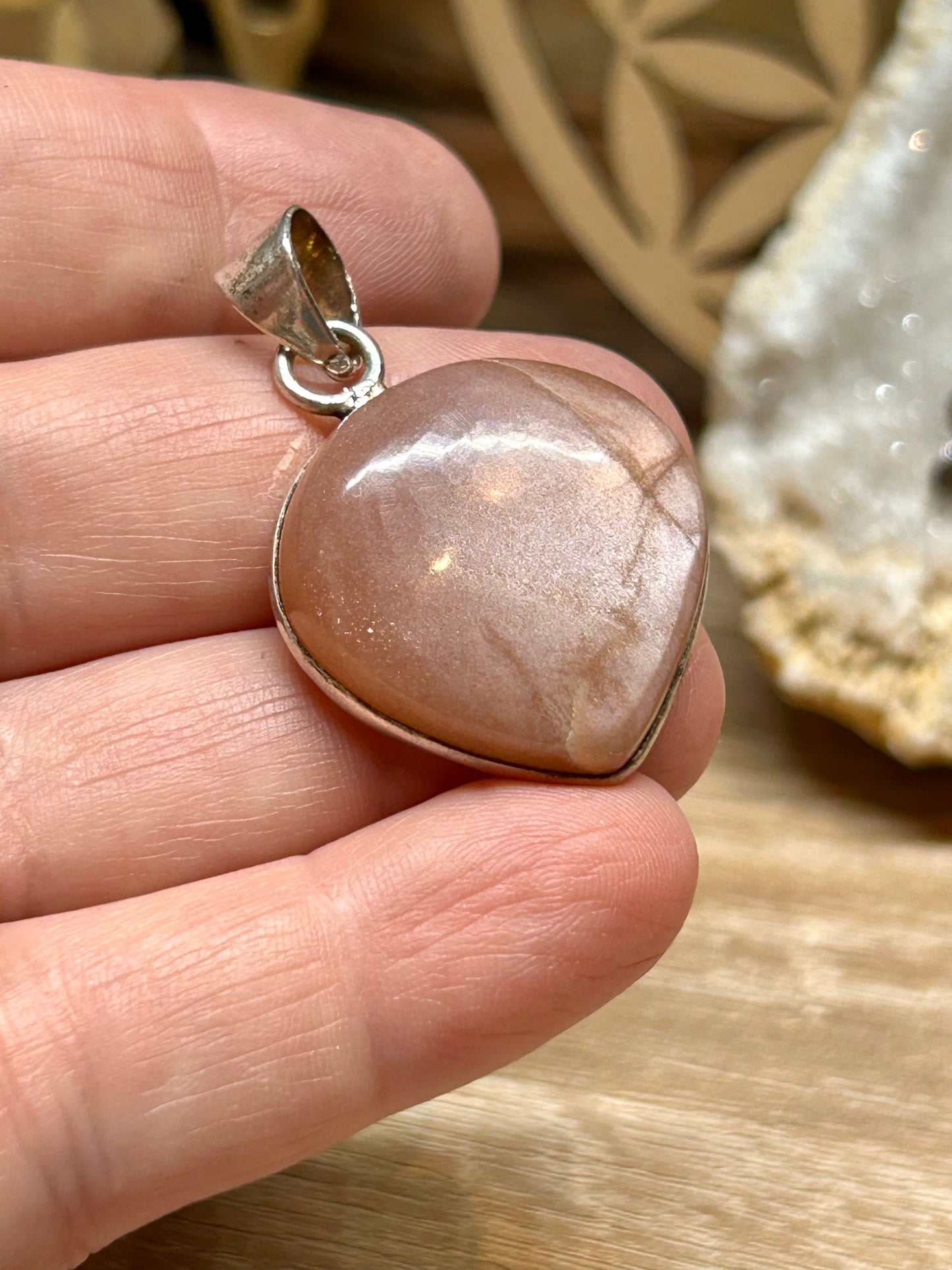 Pendentif de pierre de lune pêche