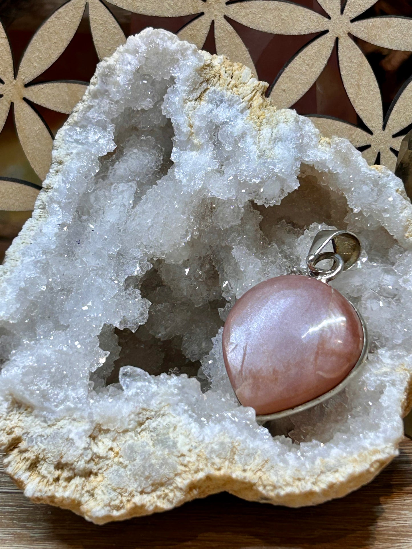 Pendentif de pierre de lune pêche