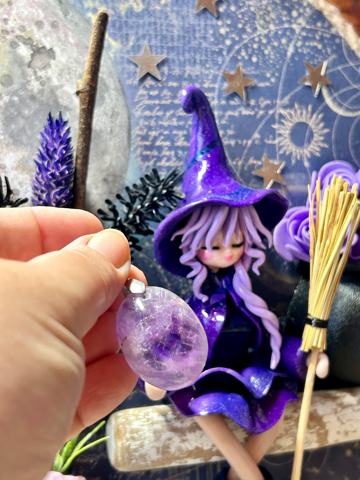 Pendentif en améthyste - bélière en métal argenté
