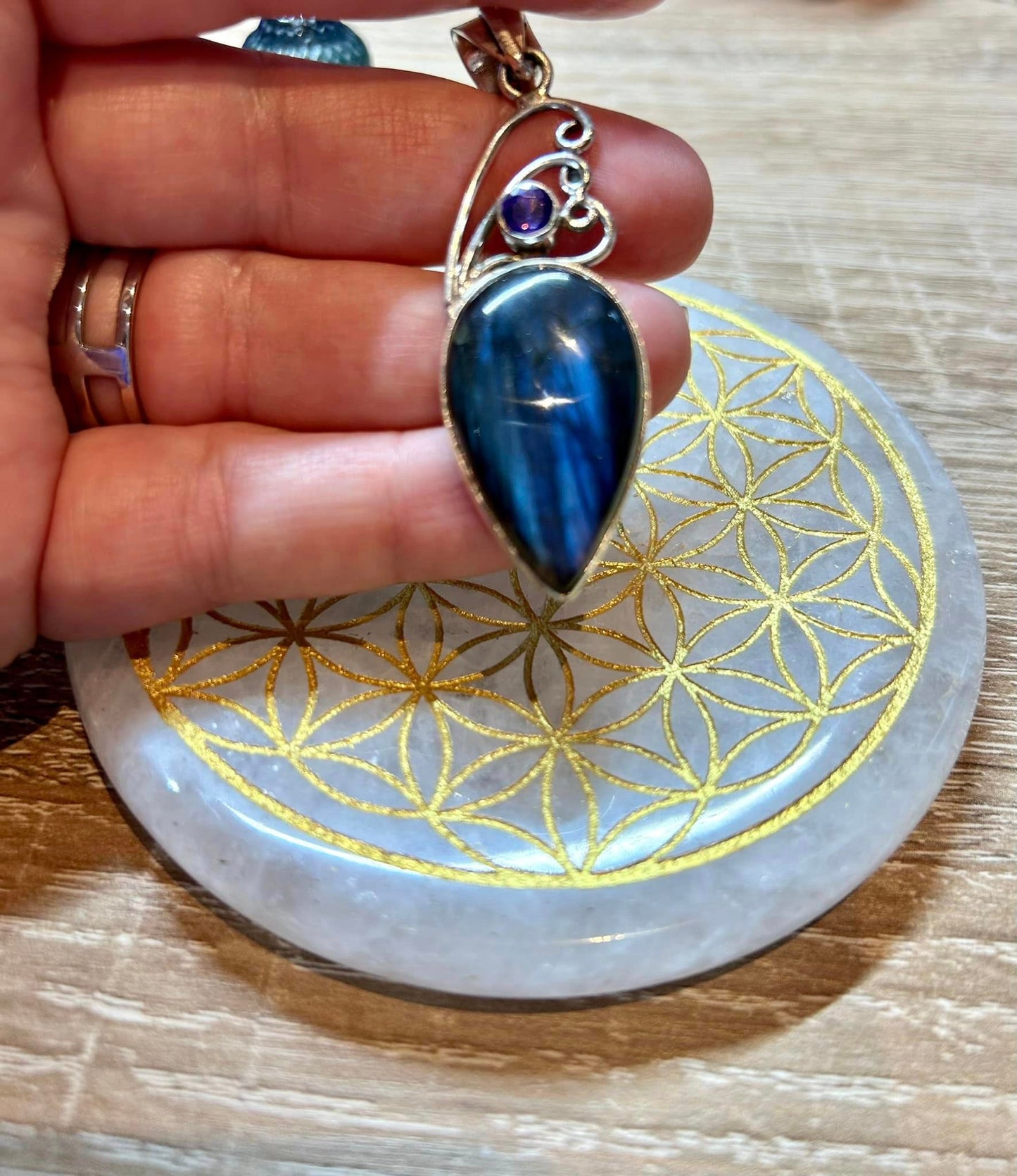 Pendentif goutte en argent 925 et améthyste