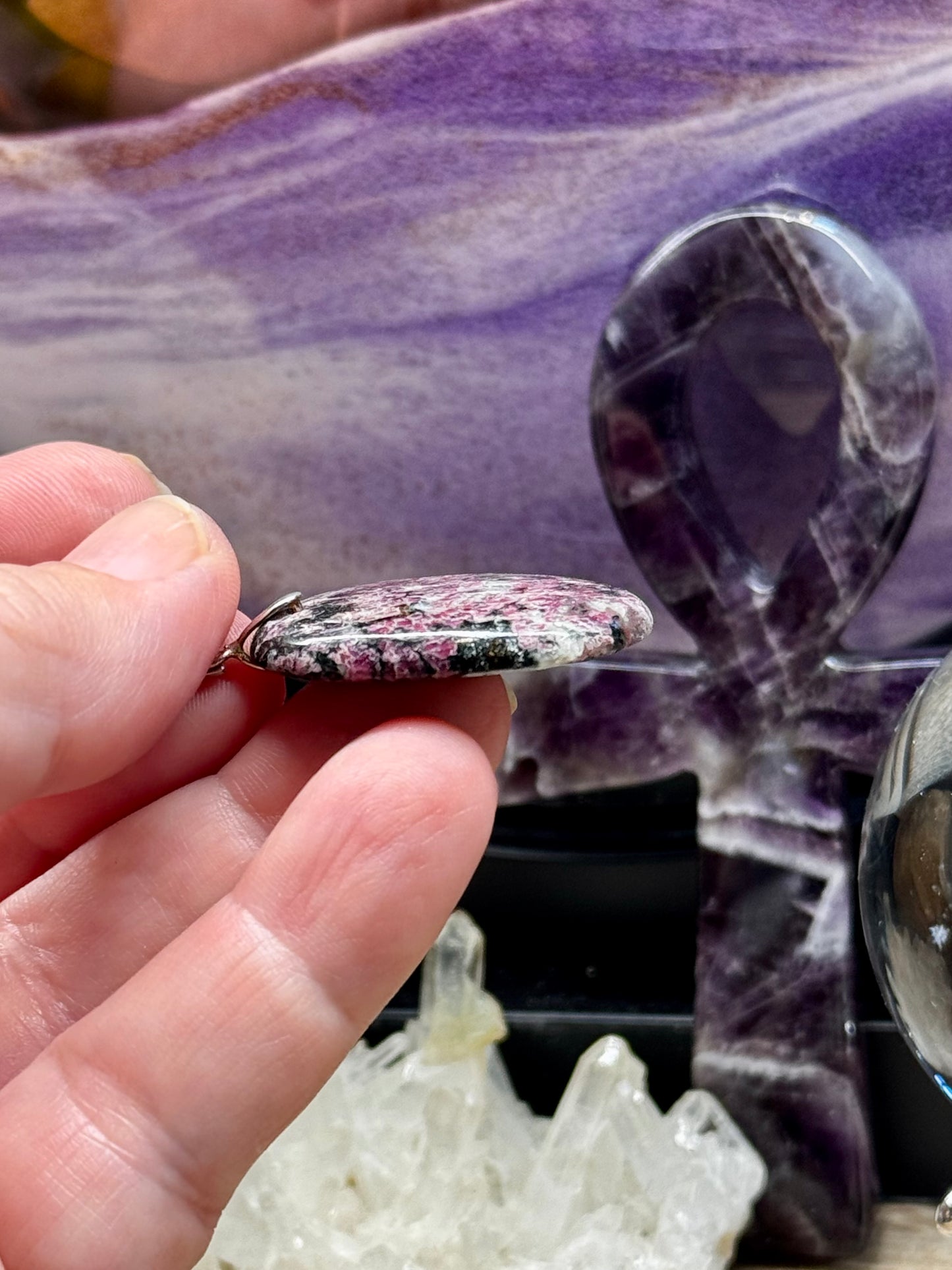 Pendentif d’Eudyalite