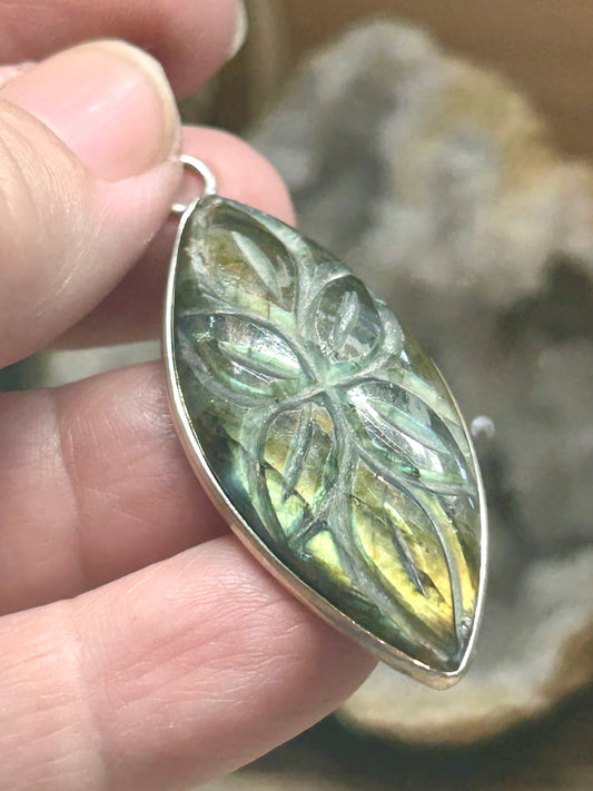 Pendentif de labradorite