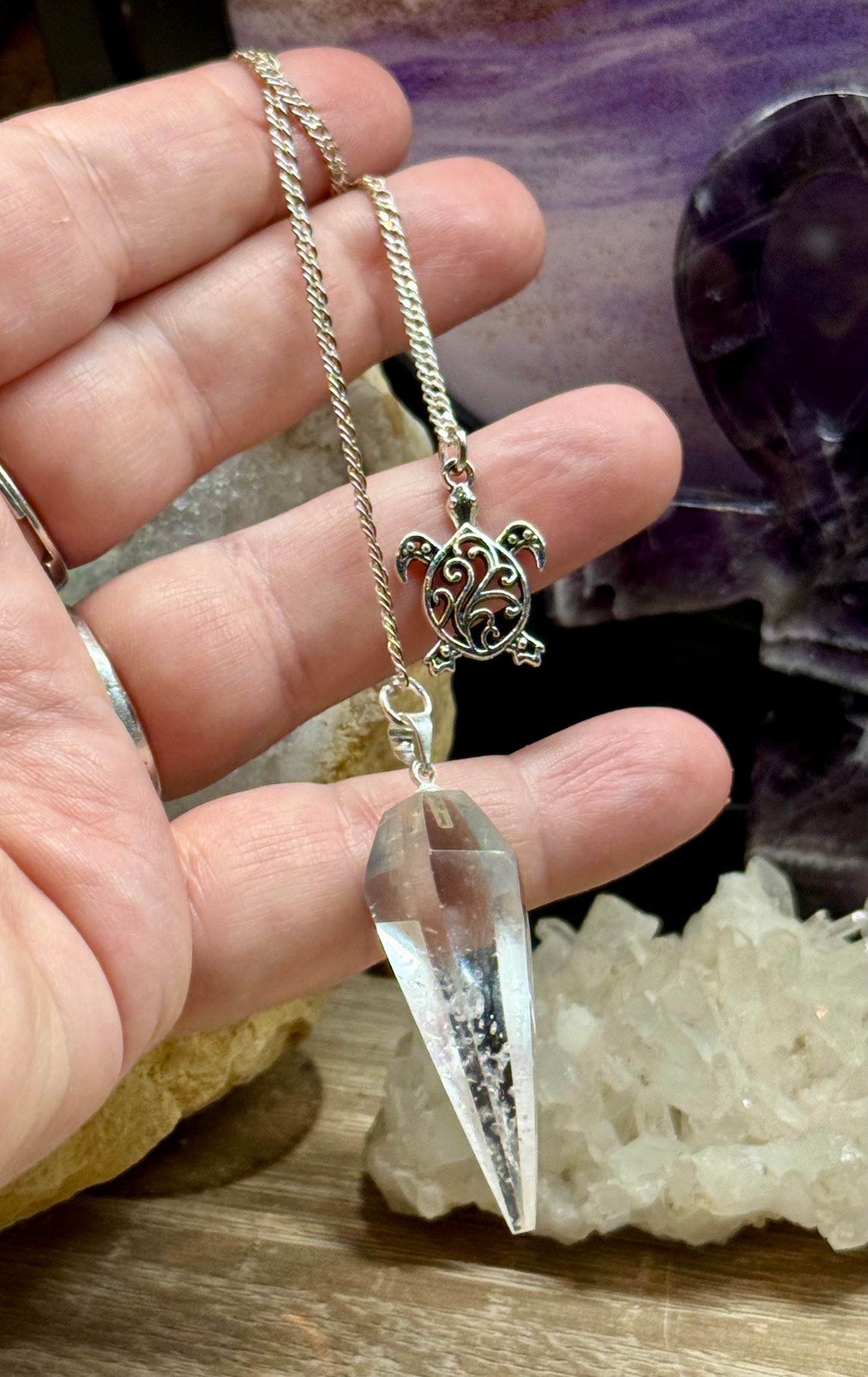 Pendule de cristal de roche tortue