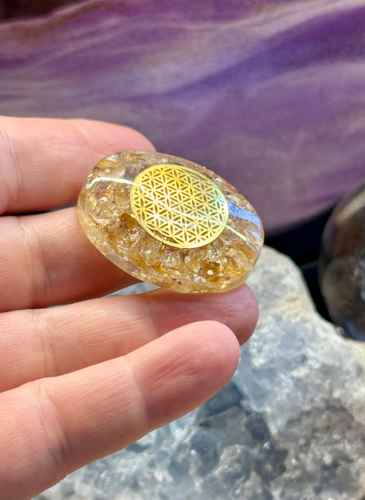 Petit galet de Citrine