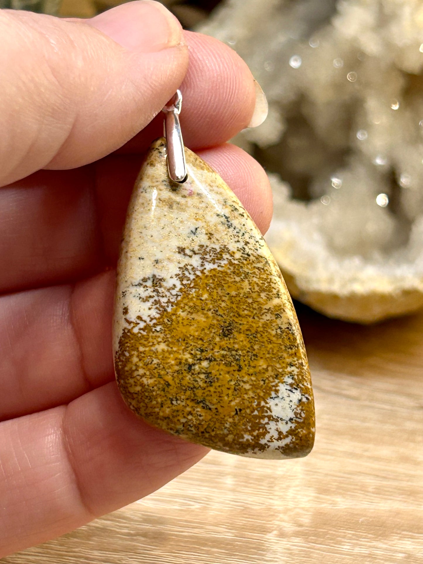 Pendentif de jaspe paysage
