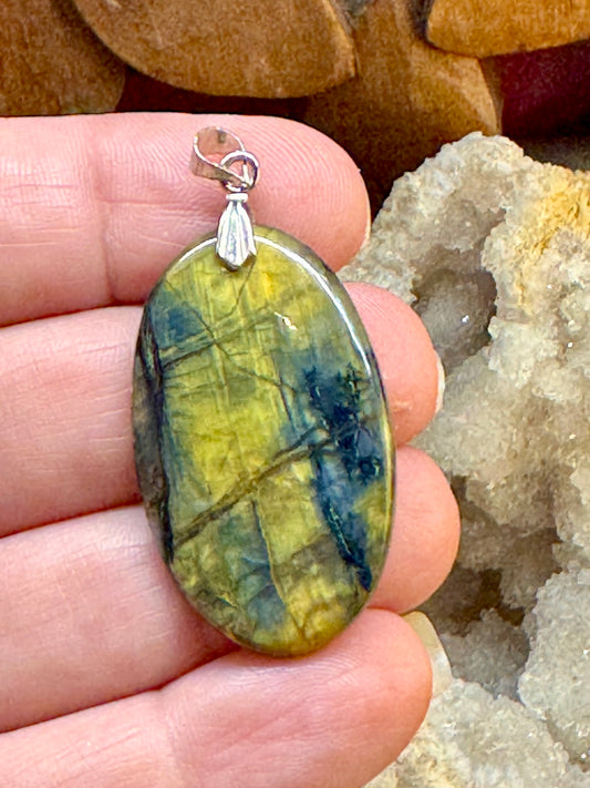 Pendentif de Nellite